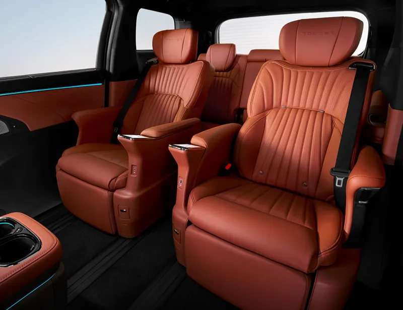 GAC-M8-PHEV_interiorF01