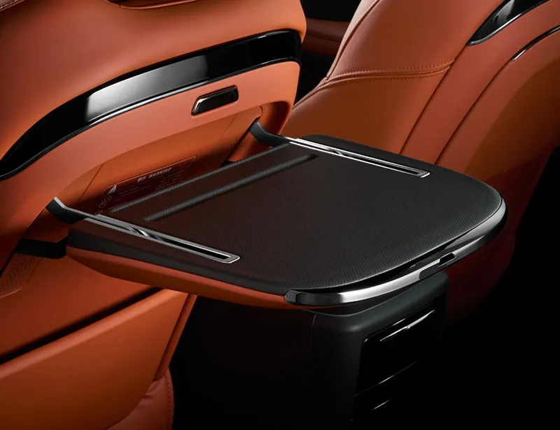 GAC-M8-PHEV_interiorF02
