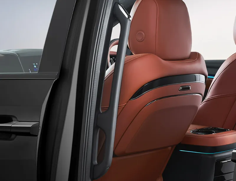 GAC-M8-PHEV_interiorF05