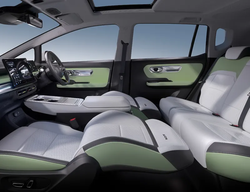 aion-y-plus_interior02